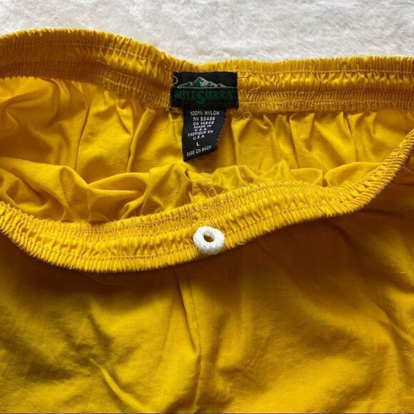White Sierra VintageYellow Nylon Shorts Size Large - Picture 5 of 9